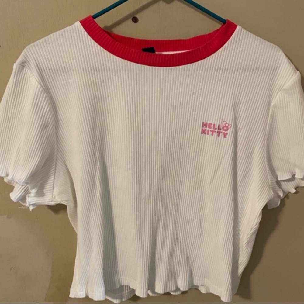 Hello kitty crop top size 4X💗